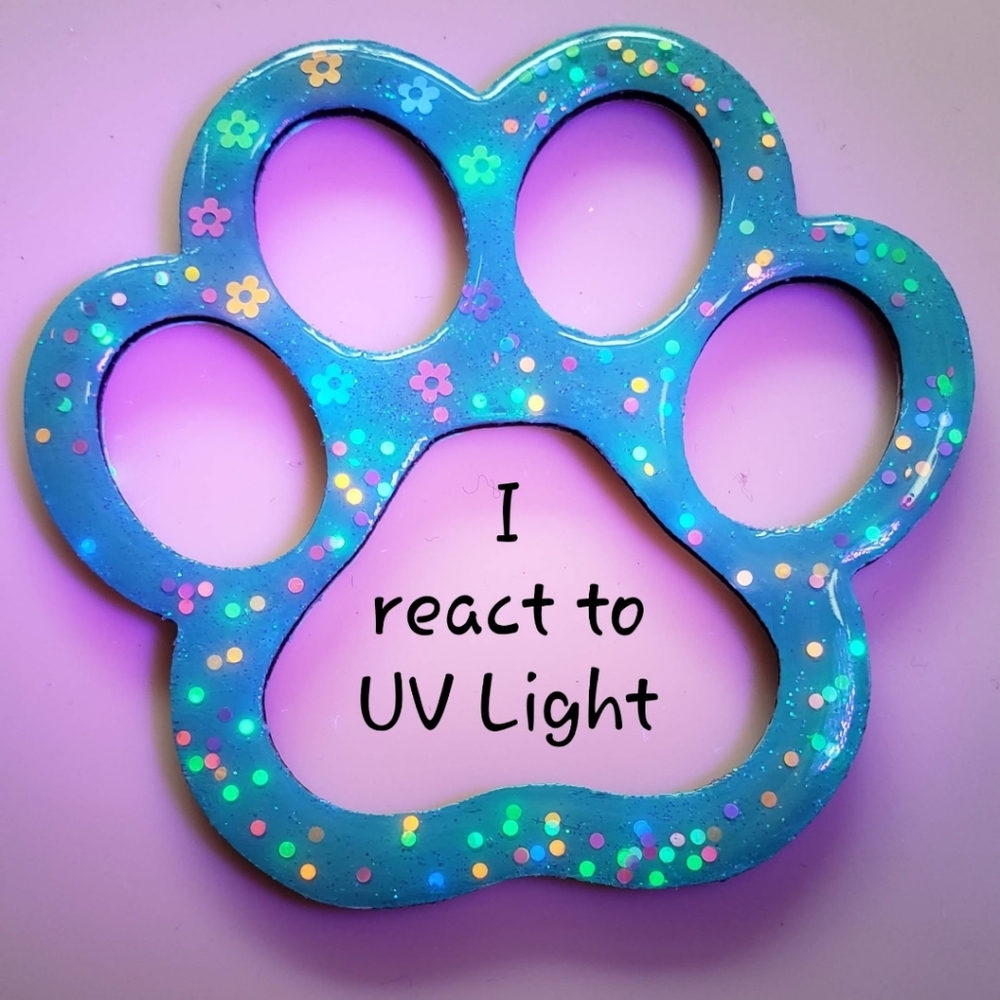 Handmade Spring Paw Print Decor Accessory - Picture 2 of 11